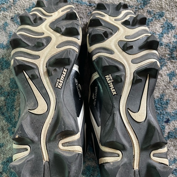 Nike football cleats - Picture 4 of 5